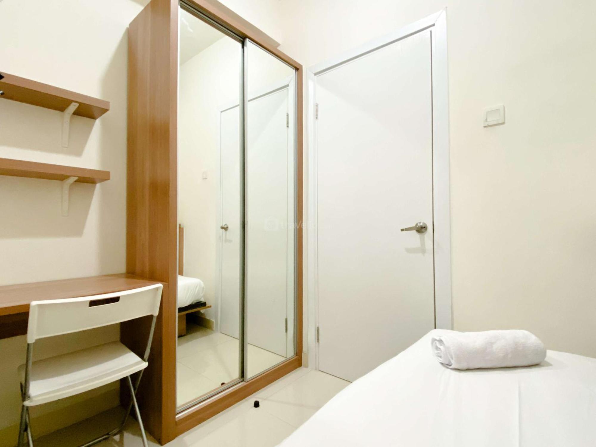 Comfort Designed 2br Pramuka By Travelio Apartment